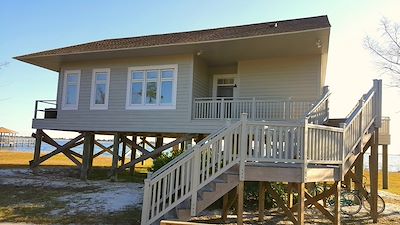 Cottage on Lake Shelby